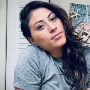 Meet your Posher, Roxana